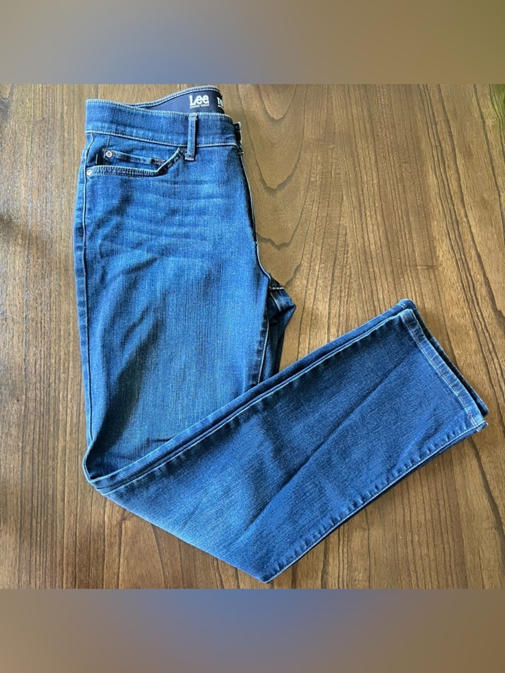 Lee Modern Series Total Freedom Straight Leg Jeans - 10 Medium - Picture 2 of 13